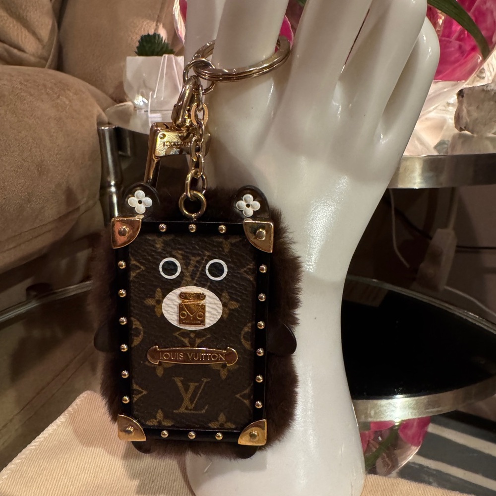 LOUIS VUITTON Monogram MINK Bear Charm with Gold Accents GIFTABLE SET